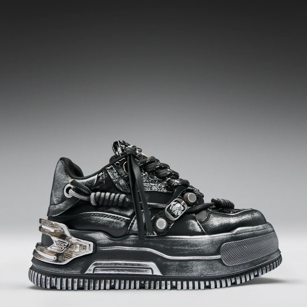 Koi Metamorphosis Distressed Chunky Black Platform Trainers Charcoal US8 UK7 NIB